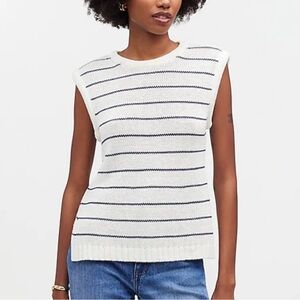 Madewell 
Puff-Trim Sweater Vest in Stripe